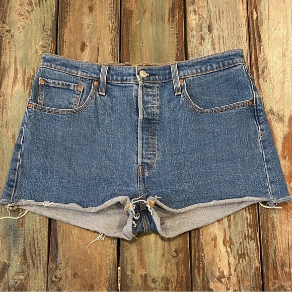 Levi’s 14/15 (32) 501s Shorts, High Rise Womens Denim Shorts Stretch Button Fly - Picture 4 of 14